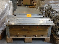 2x pallet metalen liggers/ houders - afbeelding 2 van  5