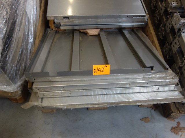 2x pallet metalen liggers/ houders - afbeelding 3 van  5