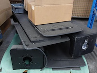 2x pallet metalen onderdelen laadpaalproductie - afbeelding 2 van  4