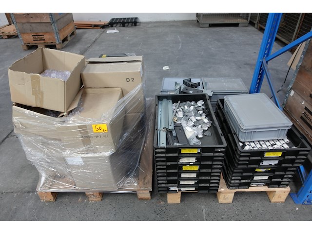 2x pallet onderdelen led verlichting - afbeelding 1 van  7