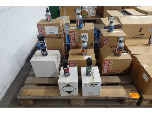 2x pallet onderhoudsproducten fiets - afbeelding 1 van  14