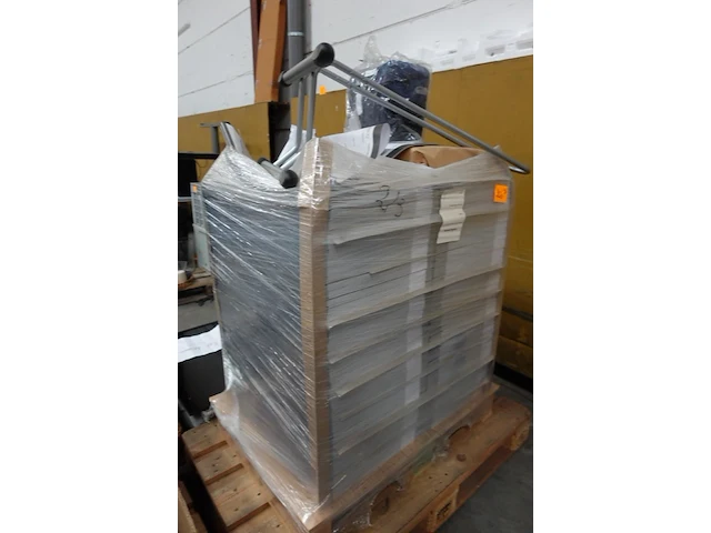 2x pallet papier - afbeelding 1 van  2