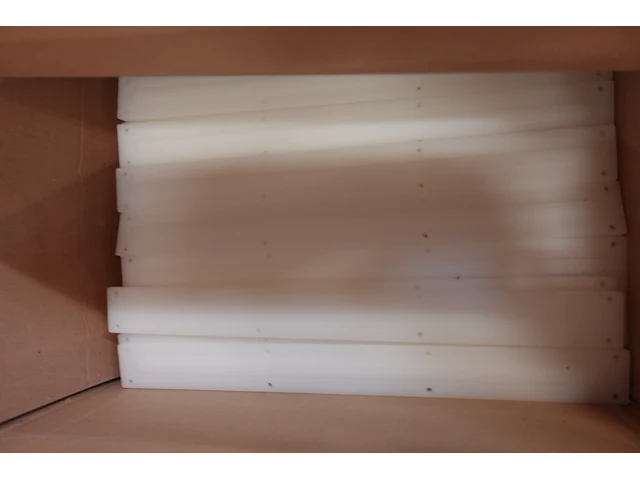 2x pallet pvc mallen + pvc onderdelen - afbeelding 2 van  5