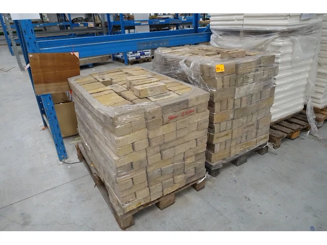 2x pallet stenen - afbeelding 2 van  4