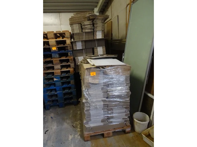 2x pallet verpakkingsmateriaal - afbeelding 1 van  4