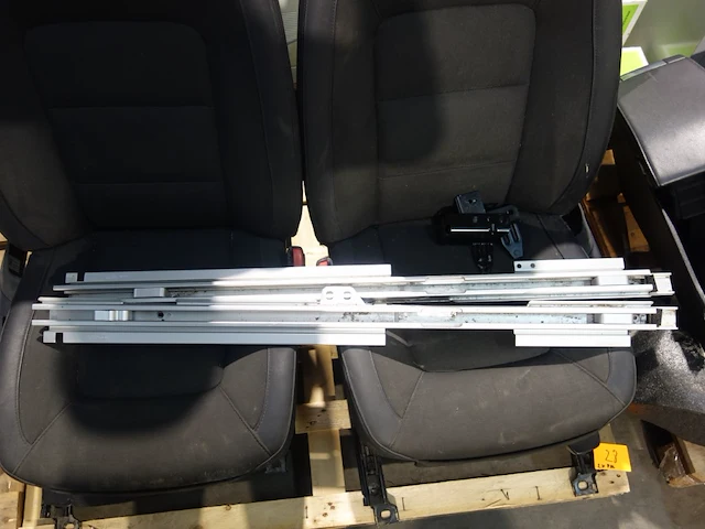 2x pallet volvo xc70 onderdelen - afbeelding 3 van  5