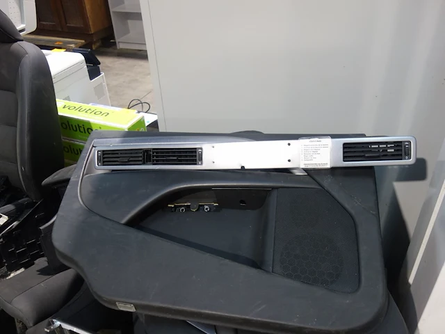 2x pallet volvo xc70 onderdelen - afbeelding 5 van  5
