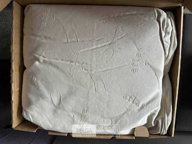 2x pittenkussen + 1x nekkussen - afbeelding 1 van  4