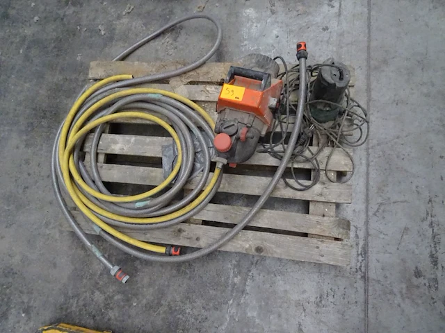 2x pomp - afbeelding 1 van  7