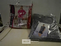 2x pyjama man (m), 1x pyjama vrouw (l) - afbeelding 1 van  1