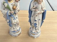 2x religieus beeld in biscuitporecelein - afbeelding 1 van  3