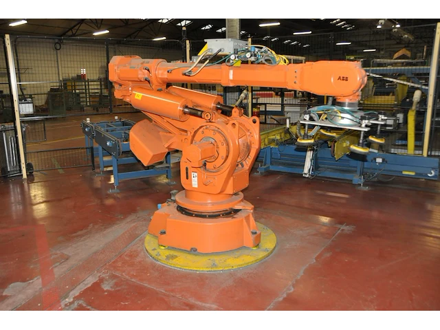 2x robot abb with controller - afbeelding 1 van  6