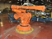 2x robot abb with controller - afbeelding 1 van  6