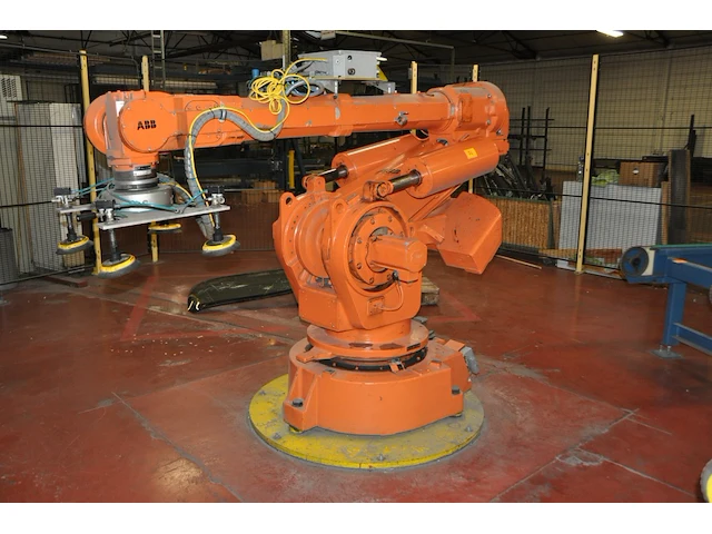 2x robot abb with controller - afbeelding 2 van  6