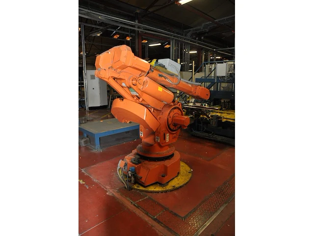 2x robot abb with controller - afbeelding 5 van  6