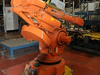 2x robot abb with controller - afbeelding 5 van  6