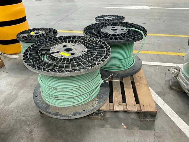 2x rol elektriciteitskabel 3g2,5 - afbeelding 1 van  4