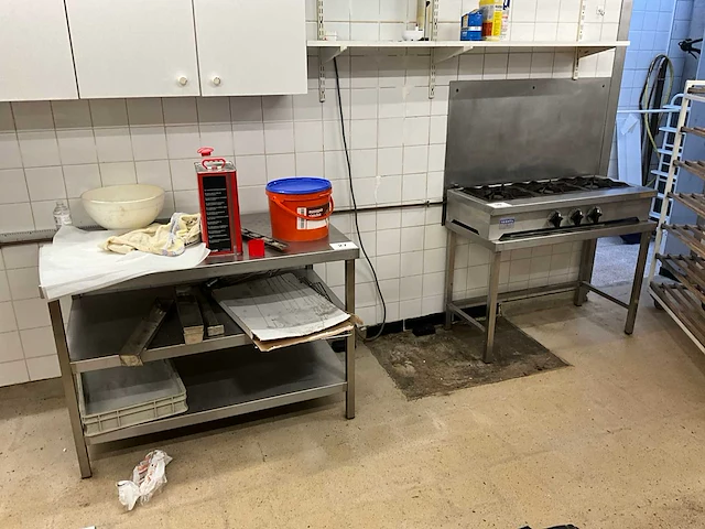 2x rvs werktafel - afbeelding 1 van  3