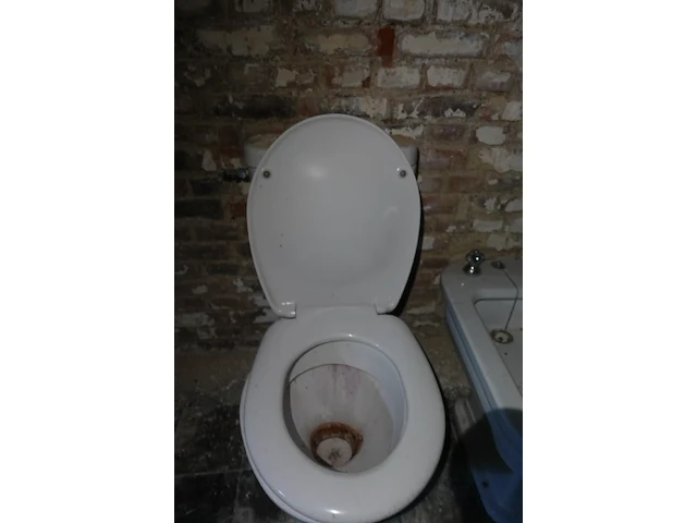 2x sanitair - afbeelding 2 van  4