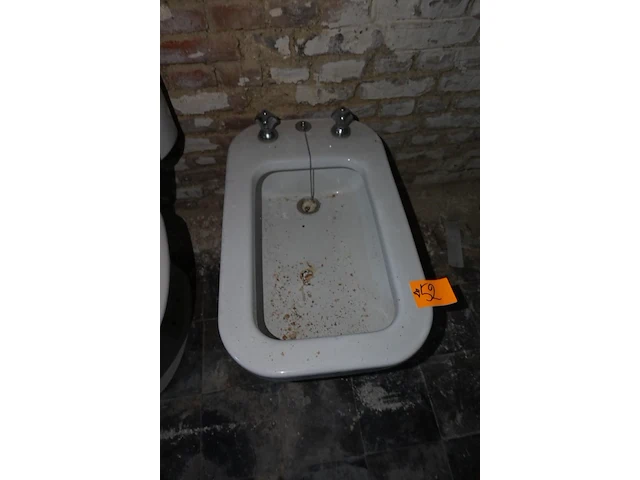 2x sanitair - afbeelding 3 van  4