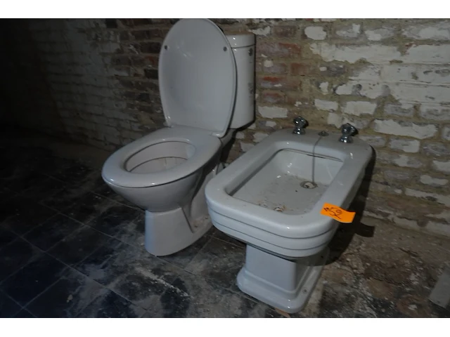 2x sanitair - afbeelding 4 van  4