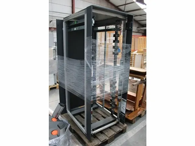 2x serverkast fujitsu primecenter 28he - afbeelding 2 van  5