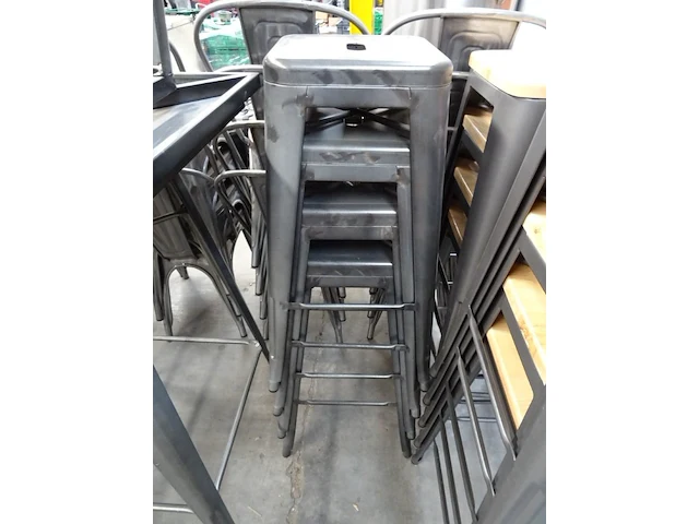 2x set metalen tafel + stoelen - afbeelding 5 van  5