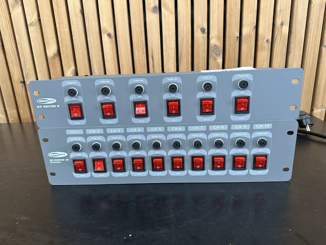 2x showtec dj switch - afbeelding 1 van  2