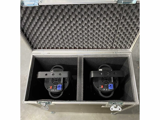2x stairville dmx revueled profile spot met flightcase - afbeelding 5 van  6
