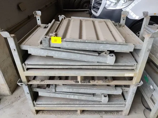 2x stapelbare en vouwbare materiaal bak - afbeelding 1 van  1