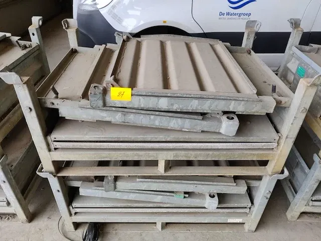 2x stapelbare en vouwbare materiaal bak - afbeelding 1 van  1