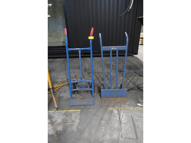 2x steekwagen - afbeelding 1 van  1