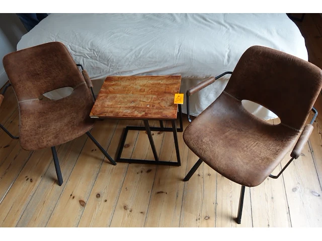 2x stoel + bijzettafel - afbeelding 1 van  4