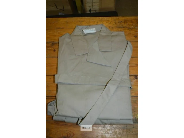 2x stofjas beige maat 62 - afbeelding 1 van  2