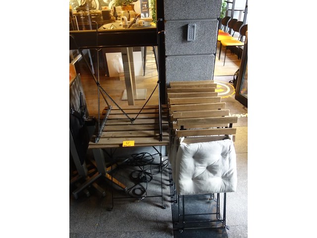 2x tafel + 8 stoelen - afbeelding 1 van  5