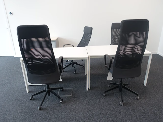 2x tafel met stoelen - afbeelding 2 van  4