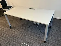 2x tafel werndl met kabeldoorvoer - afbeelding 1 van  6