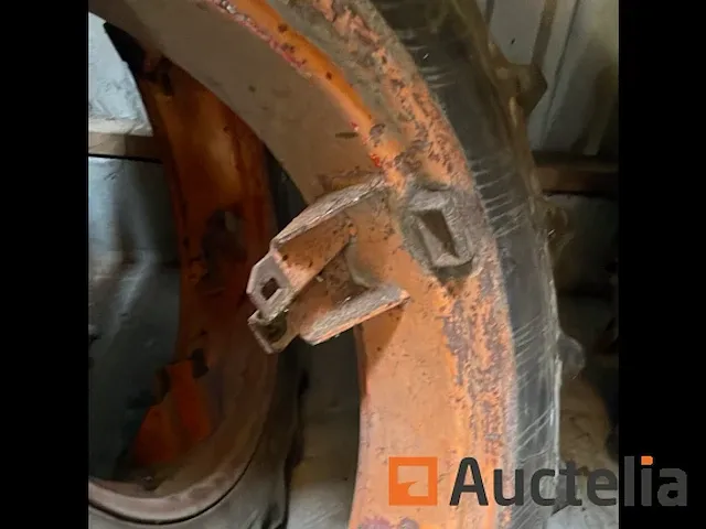 2x traktorband michelin 9.5-36 op velg - afbeelding 3 van  6