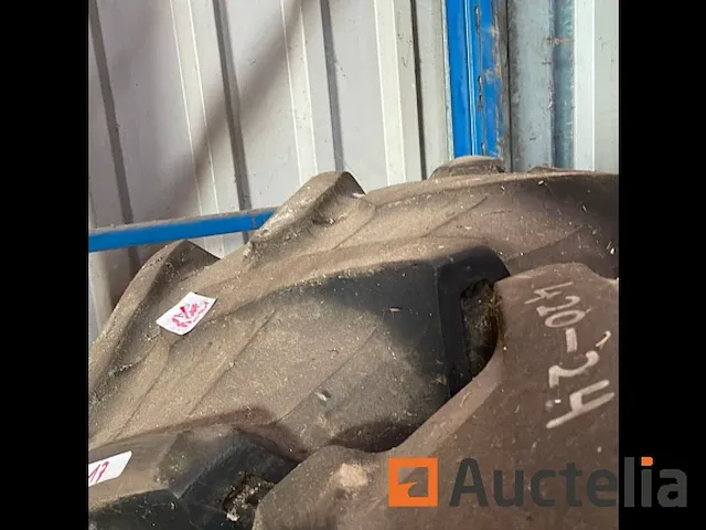 2x traktorband pirelli 420/70r24 - afbeelding 2 van  7