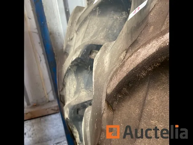 2x traktorband pirelli 420/70r24 - afbeelding 3 van  7