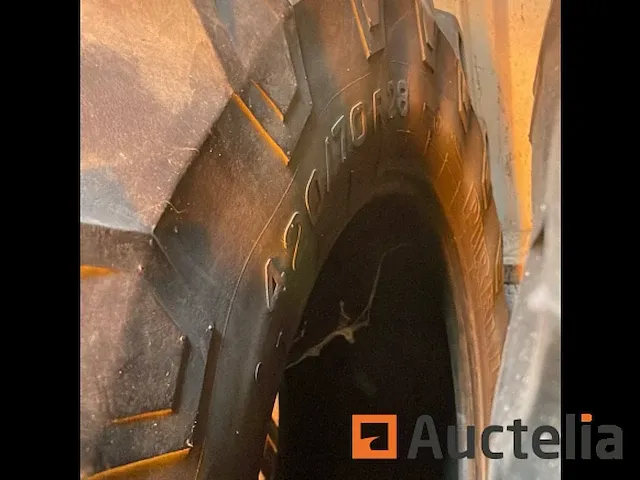 2x traktorband pirelli tm700 420/70 r28 - afbeelding 3 van  5