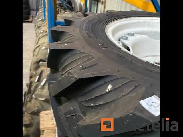2x traktorband taurus 11.2-24 + velg 6 gaats - afbeelding 4 van  6