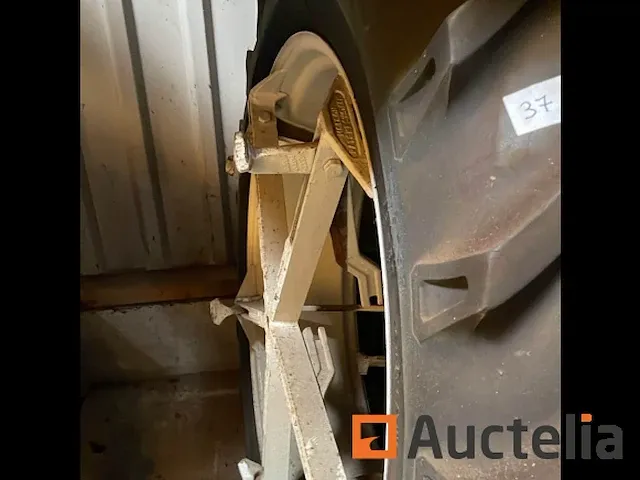 2x traktorband vredestein 12x38 op velg dubbelwiel - afbeelding 2 van  5