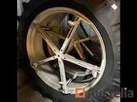 2x traktorband vredestein 12x38 op velg dubbelwiel - afbeelding 3 van  5