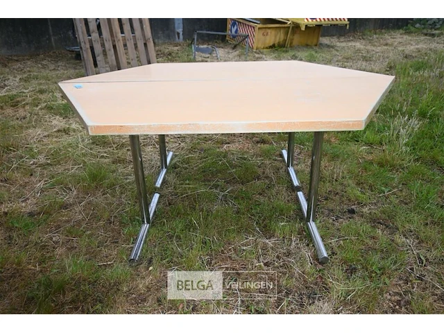 2x trapeziumvormige tafel - afbeelding 4 van  5
