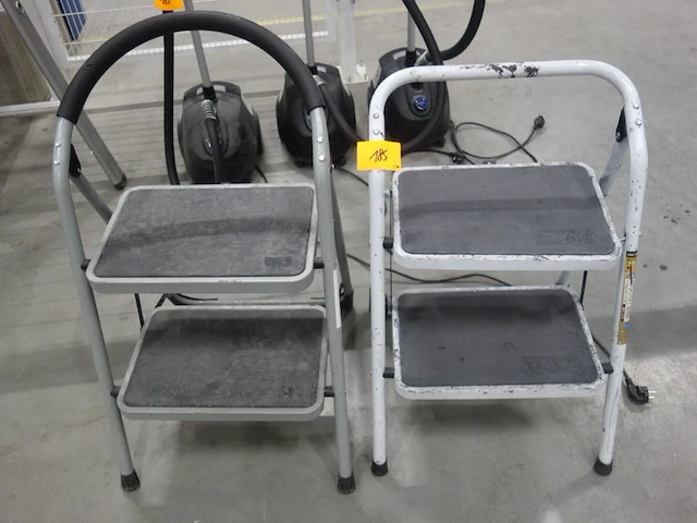 2x trapladder - afbeelding 1 van  3