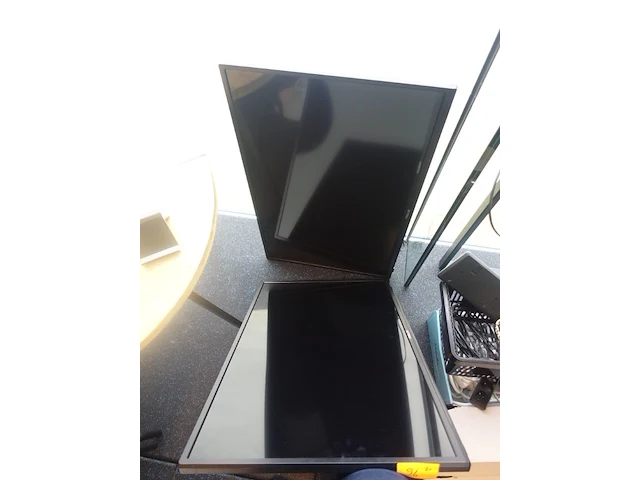 2x tv scherm finlux - afbeelding 2 van  4