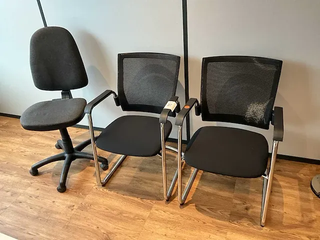 2x vergaderstoel seger + bureaustoel - afbeelding 1 van  9