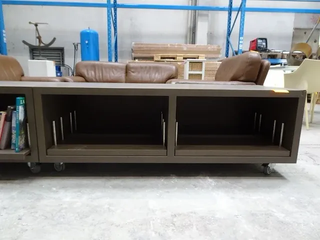 2x verrijdbare houten boekenkast - afbeelding 2 van  8