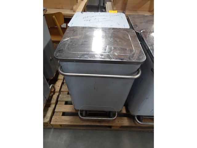 2x verrijdbare inox pedaalemmer rossicnol - afbeelding 1 van  4